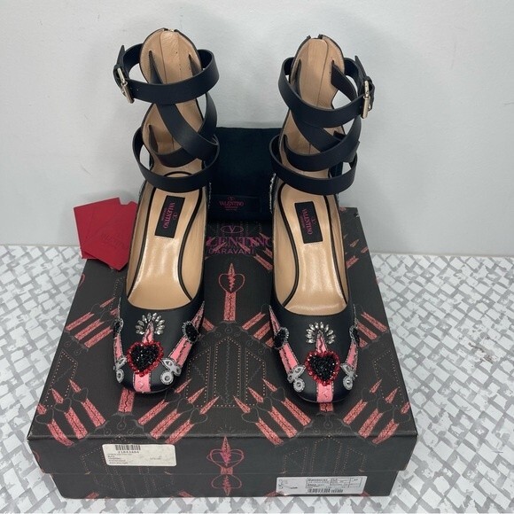 Valentino Garavani Love Blade Embellished Ankle Strap 65mm Pumps, Black, size 7 - Picture 4 of 15